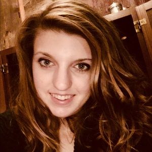 Meet your Posher, Deanna